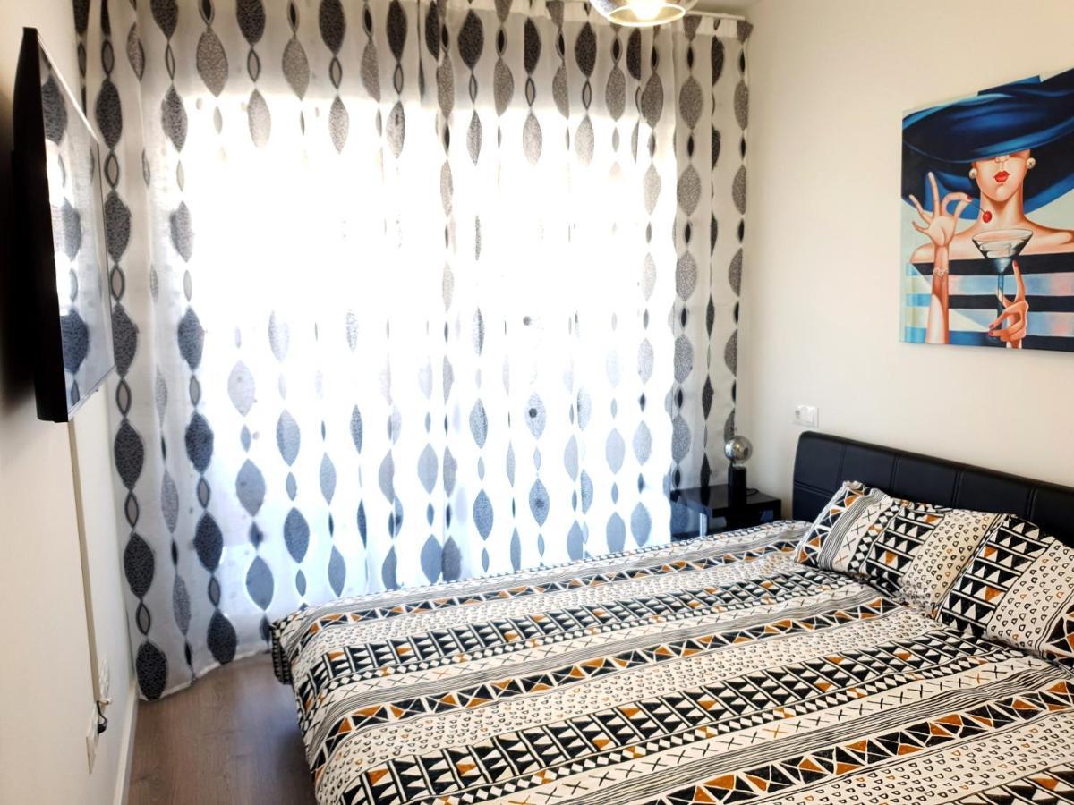 Boutique Apartment Near The Beach, 1 Gbps Wi-Fi Malaga Exterior photo
